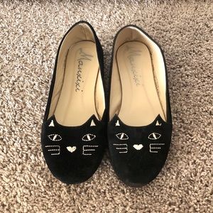 Kitty flats